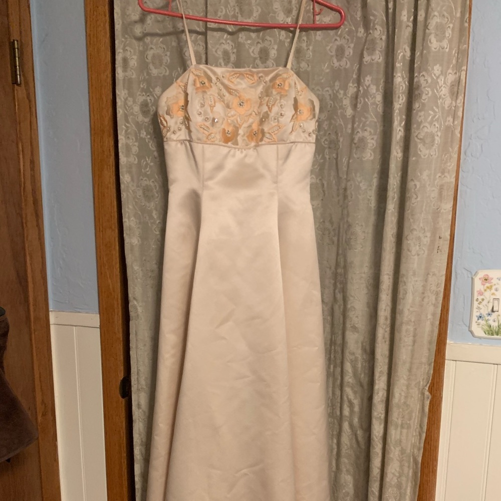 Beautiful Gesinees Prom Dress